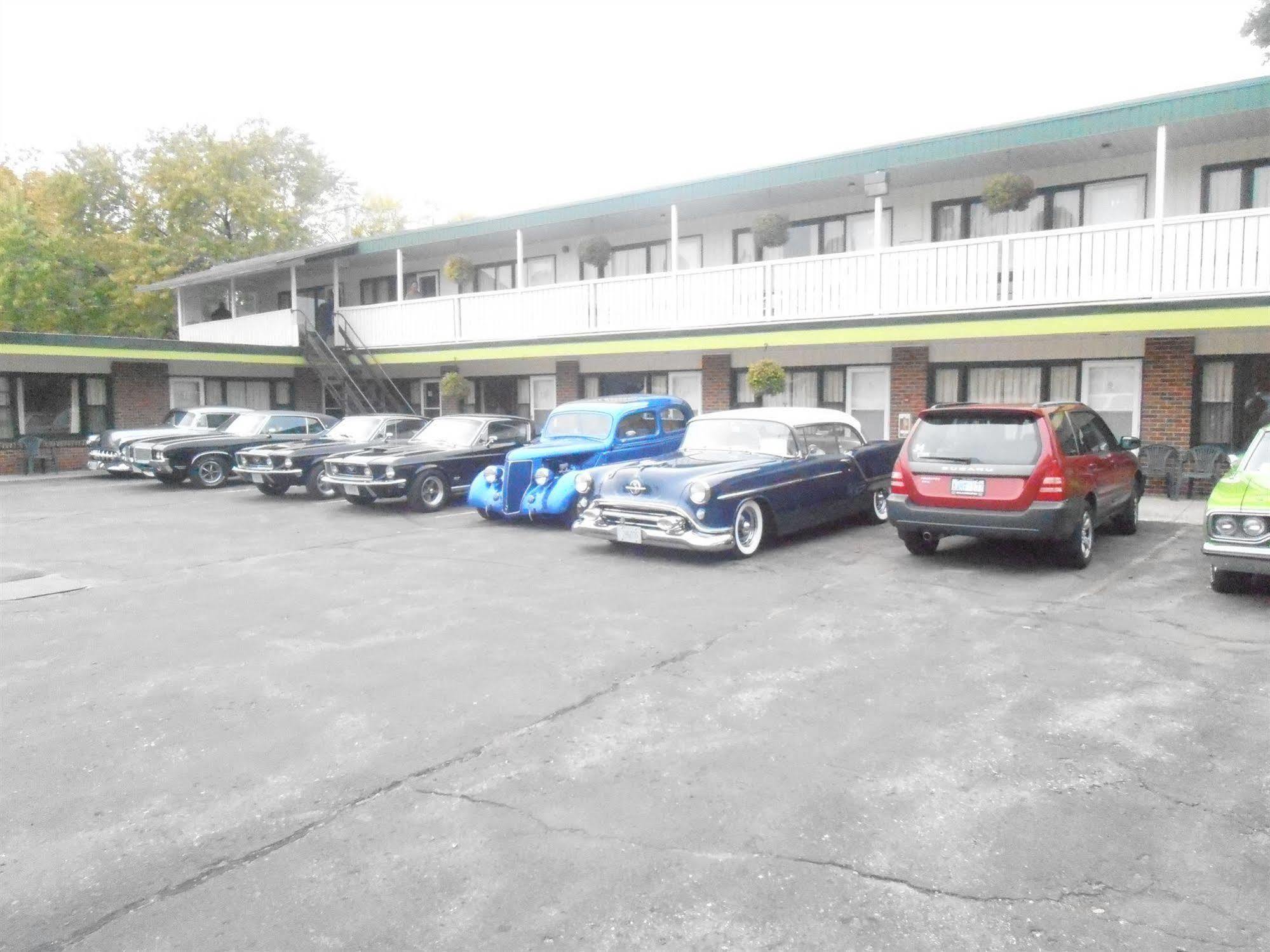 All Seasons Motel 埃尔金港 外观 照片